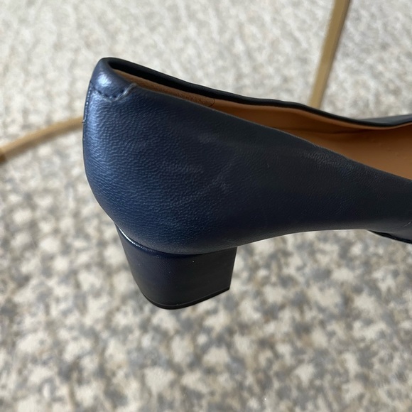 NWT Trotters Kari Block Heel, Navy Blue, Multiple Sizes in Wide and Medium! - Picture 6 of 12